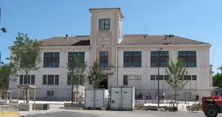 Monte Escalier Domicile Installation Monte escalier Décines-Charpieu