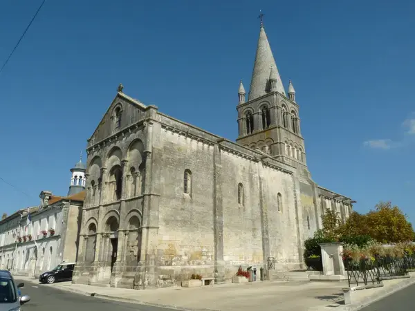 Monte Escalier Domicile Installation Monte escalier Roullet-Saint-Estèphe