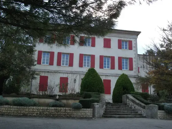 Monte Escalier Domicile Installation Monte escalier Simiane-Collongue